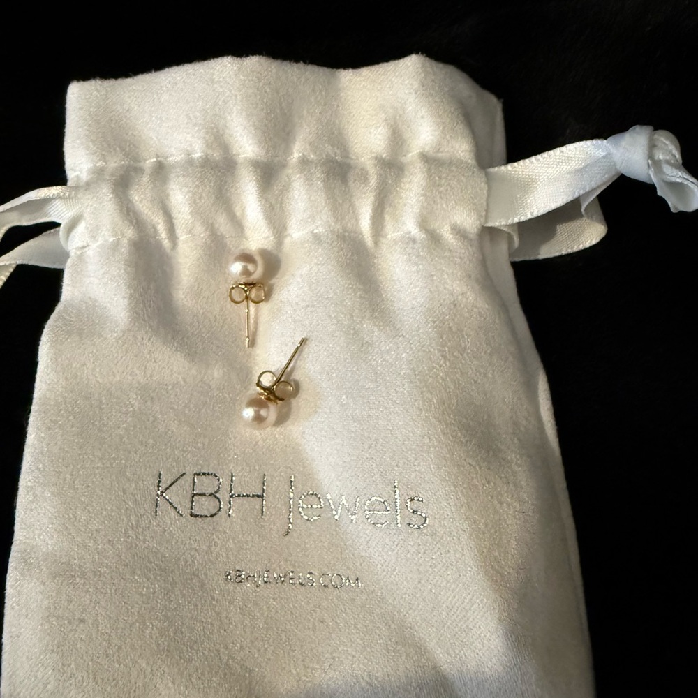 KBH Jewels Pearl Stud Earrings Solid 14k Gold and Freshwater Pearls New